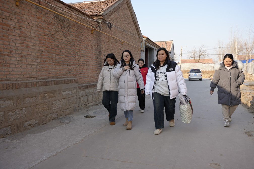 【長(zhǎng)田人·樂善行】長(zhǎng)伴計(jì)劃 情暖童心 同心護(hù)成長(zhǎng)——團(tuán)區(qū)委、長(zhǎng)田實(shí)業(yè)共同開展春節(jié)走訪慰問困境兒童活動(dòng)