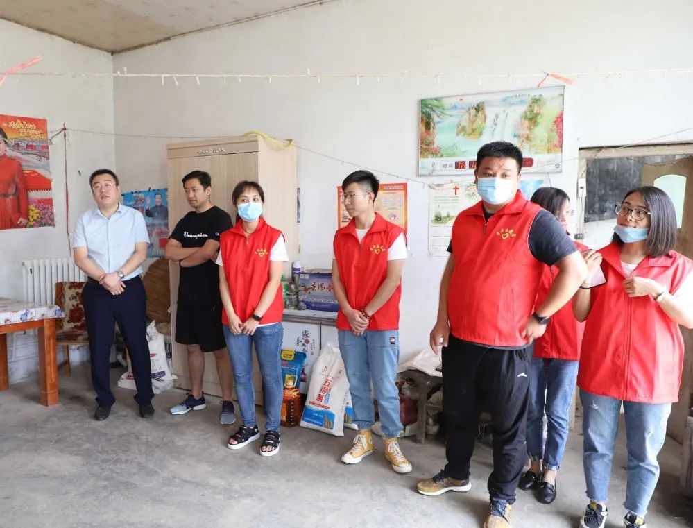 扶貧濟(jì)困獻(xiàn)愛心 真情幫扶暖人心 —長(zhǎng)田實(shí)業(yè)團(tuán)委開展“金暉助老?青年文明號(hào)送溫暖”活動(dòng) 扶貧濟(jì)困獻(xiàn)愛心 真情幫扶暖人心 —長(zhǎng)田實(shí)業(yè)團(tuán)委開展“金暉助老?青年文明號(hào)送溫暖”活動(dòng)